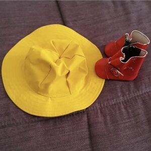 RETIRED American Girl Molly's Winter Rain Hat and Boots